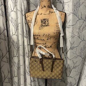 New Fashion Inspired Item (BAG)